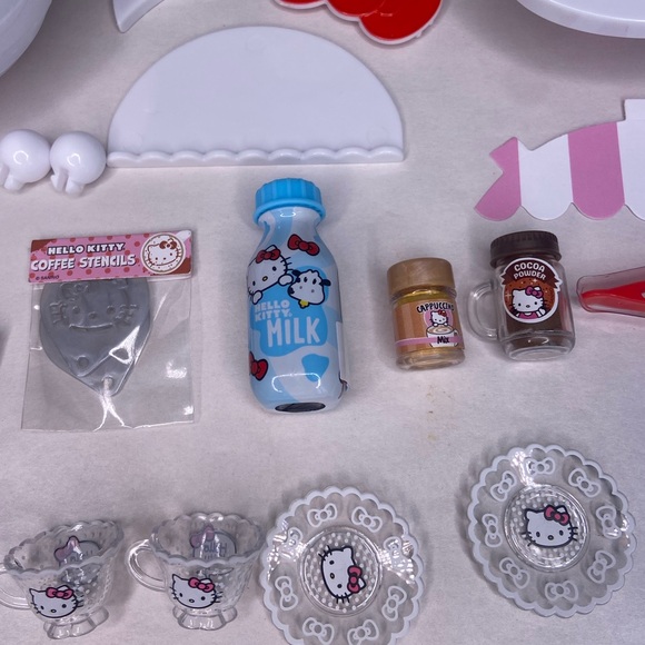 Miniverse Hello Kitty Cappuccino - Picture 2 of 7